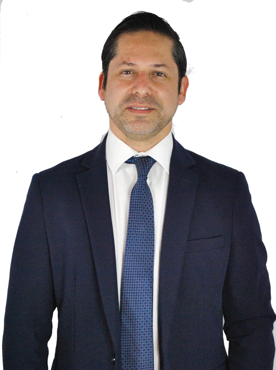 Edwin Riffo González, abogado especialista en litigios civiles e inmobiliarios
